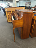 Load image into Gallery viewer, Yamaha M215 Cherry - Photo 2
