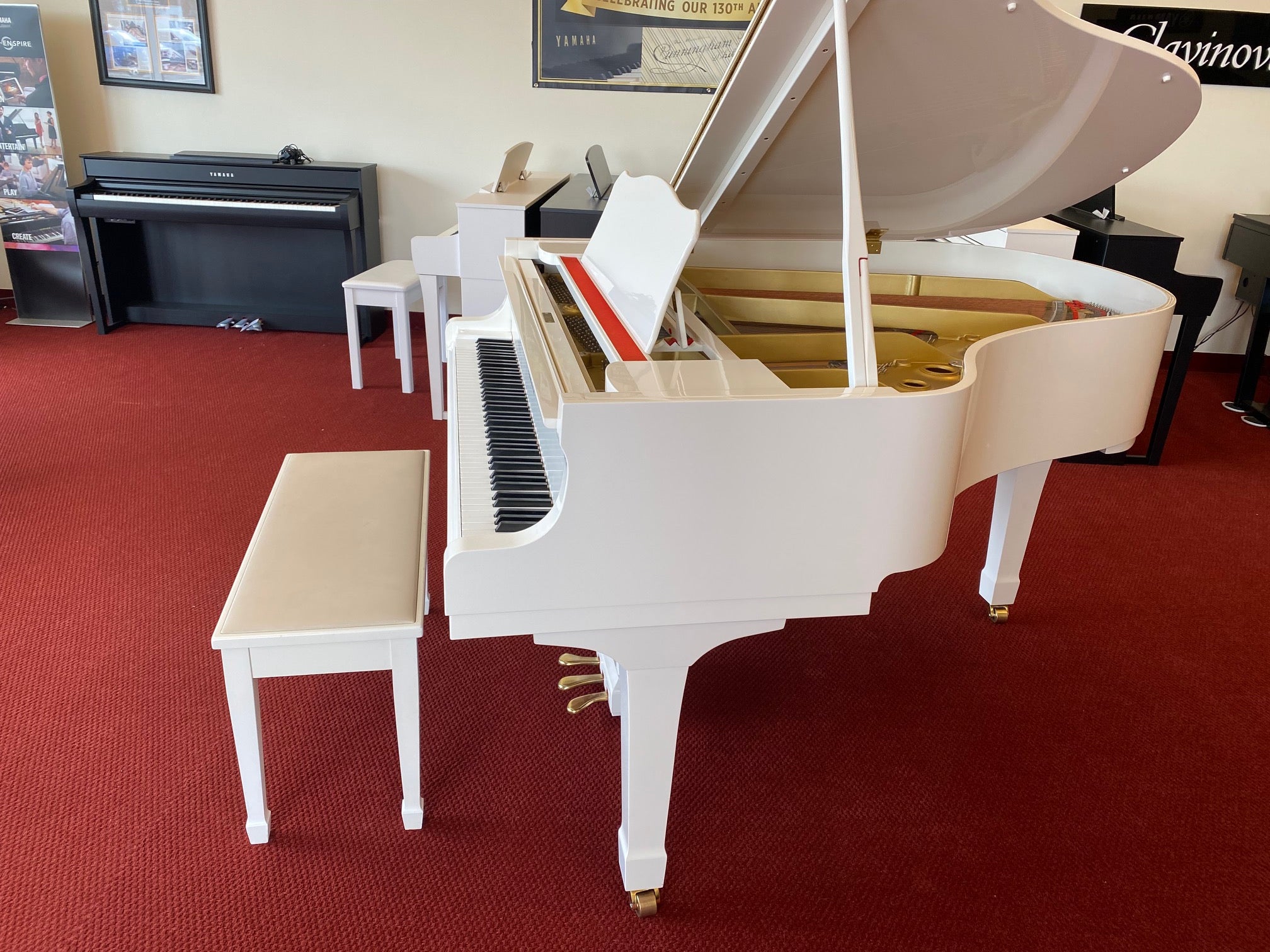 Yamaha G2 5'8" Grand Piano in Polished White Finish - Pre-Owned