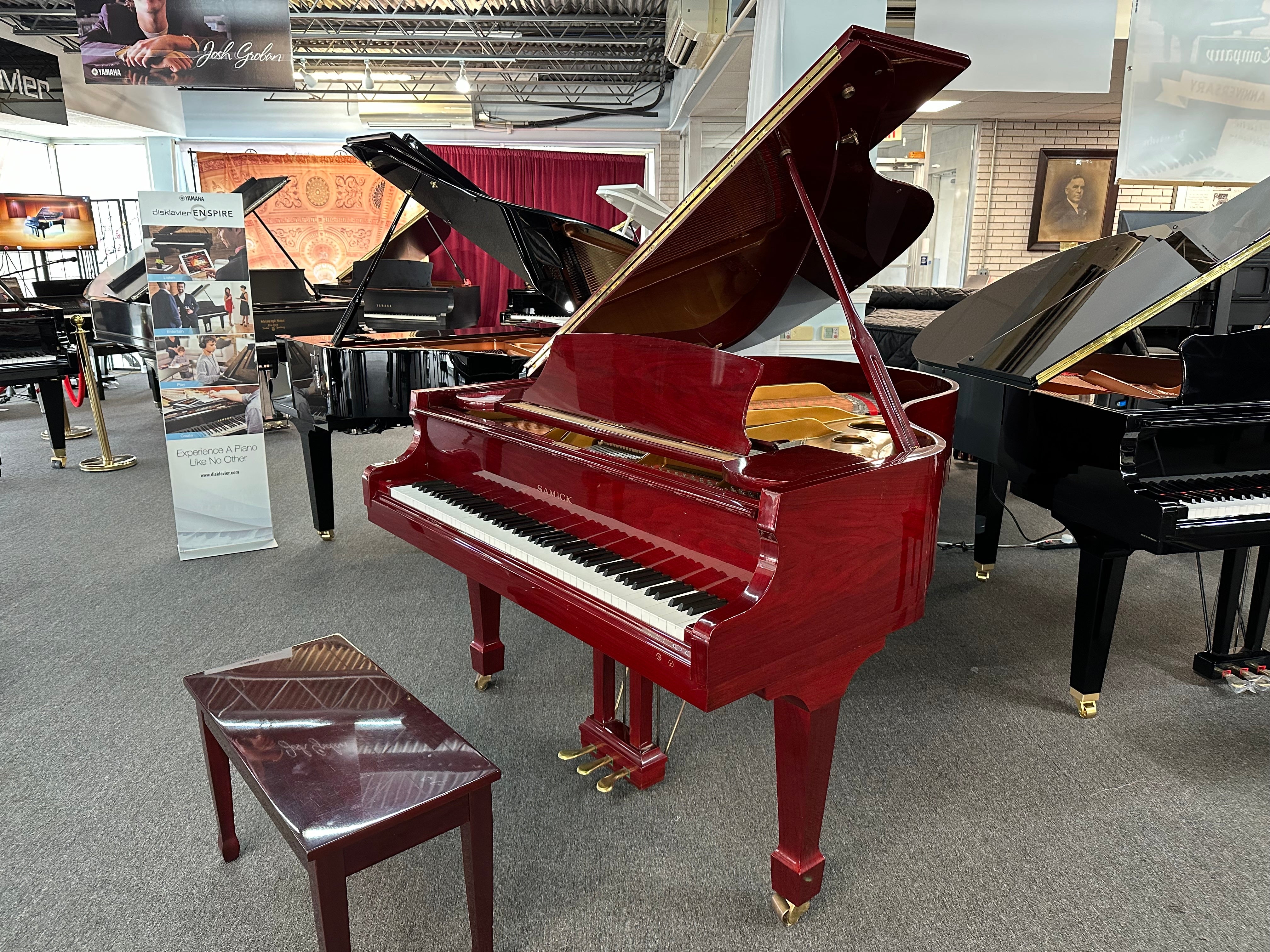 Samick SG-172 5'8" Baby Grand Piano in Polished Mahogany Finish