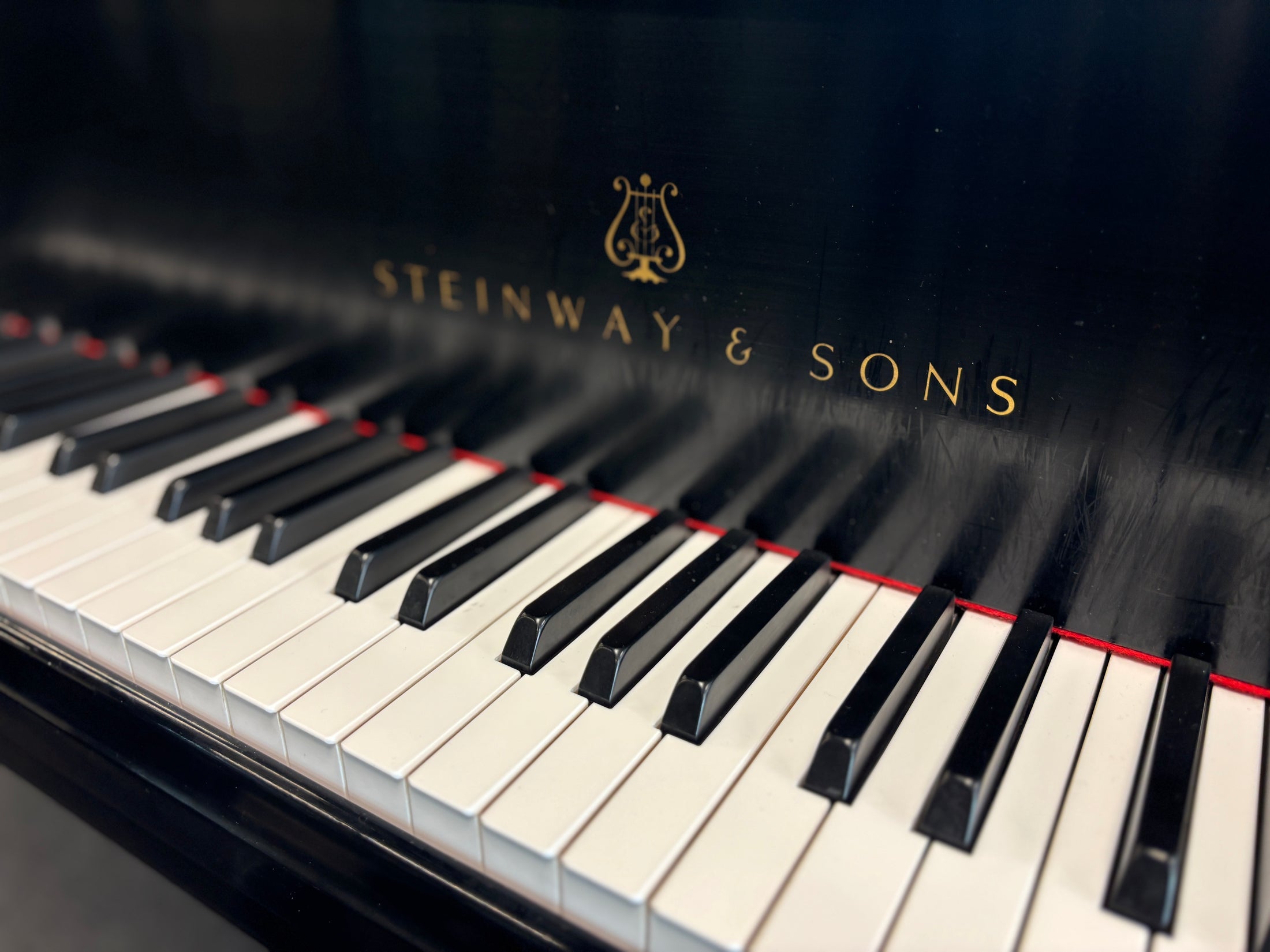 Steinway Model M 5'7" Grand Piano with PianoDisc Prodigy System