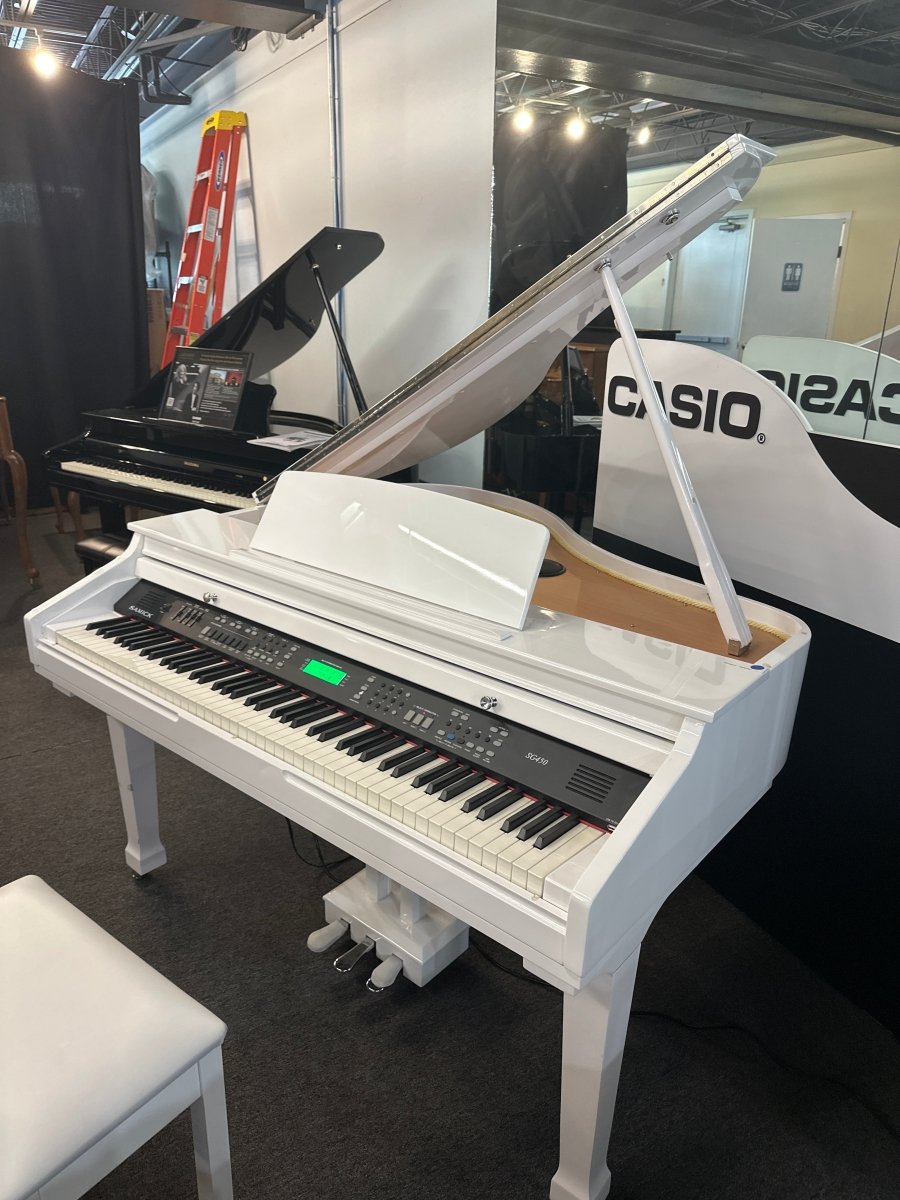 Used Samick SG450WH Piano - Cunningham Piano