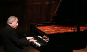 classical pianist Andras Schiff
